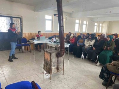 Arpaçay’da kadın çiftçiler hem öğreniyor hem güçleniyor