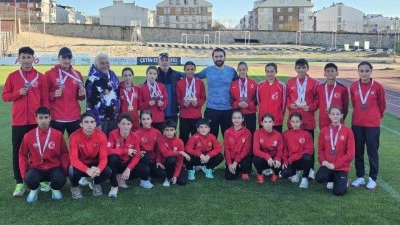 Avrupa&rsquo;da tarih yazdılar, Bandırma&rsquo;da tebrikleri topladılar