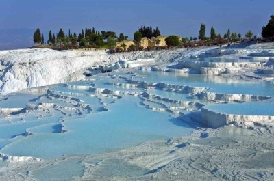 Avrupalı turistlerin d&ouml;n&uuml;ş&uuml;yle 2026 Pamukkale ve Karahayıt i&ccedil;in yıldız yıl olacak