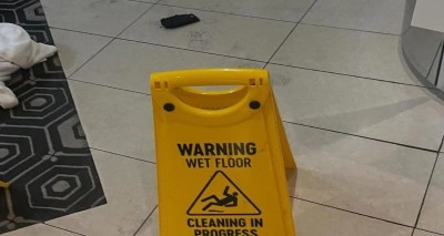 Avusturalya'da havalimanında cebindeki bataryası patlayan yolcu yaralandı