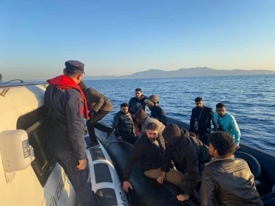 18 d&uuml;zensiz g&ouml;&ccedil;men kurtarıldı