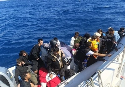 26 düzensiz göçmen son anda kurtarıldı