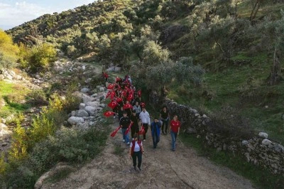 Aydın&rsquo;da gen&ccedil;ler &rsquo;Cumhuriyet&rsquo; i&ccedil;in y&uuml;r&uuml;d&uuml;