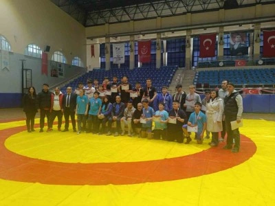 Aydın’da Yıldız Erkek Grekoromen Güreş il birinciliği müsabakaları sona erdi