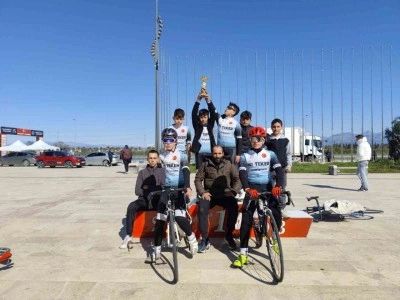 Aydınlı bisiklet takımı üçüncü oldu