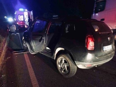 Ayvalık’ta seyir halindeki traktöre otomobil arkadan çarptı: 1 ölü, 2 yaralı