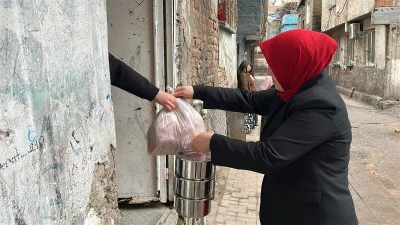 Bağlar&rsquo;da İhtiya&ccedil; Sahiplerine Her G&uuml;n Sıcak Yemek