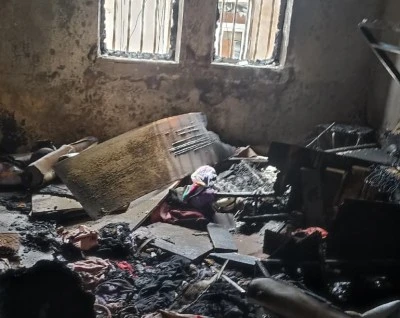 Bağlar&rsquo;da Korkutan Yangın: Bir Ev K&uuml;le D&ouml;nd&uuml;