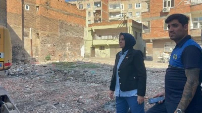 Bağlar’da Metruk Binalar Bir Bir Yıkılıyor