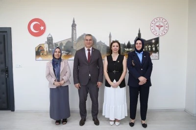Bağlar’ın Kadın Muhtarlarından İl Sağlık Müdürü’ne Hayırlı Olsun Ziyareti