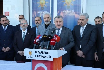 Bakan Bak Diyarbakır'da &ouml;nemli a&ccedil;ıklamalarda bulundu