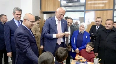 Bakan Ersoy Patnos&rsquo;ta