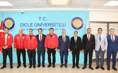 Bakan Kacır&rsquo;dan Dicle &Uuml;niversitesi&rsquo;ne TEKNOFEST &ouml;vg&uuml;s&uuml;