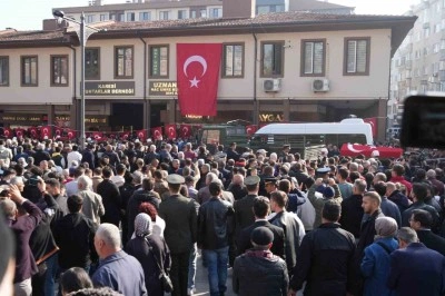 Balıkesir, Şehit Emre Sayın&rsquo;ı son yolculuğuna uğurladı