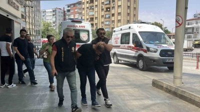 Balkondan ateş açıp belediye işçisini engelli bıraktı