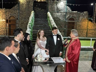 Başeğmez ailesinin mutlu g&uuml;n&uuml;