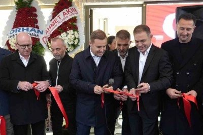 Başkan Akın ve Milletvekili Sarı açılışta buluştu