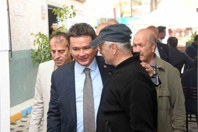 Başkan Aydın&rsquo;dan y&uuml;rekleri ısıtan buluşma