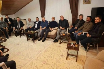 Başkan Bıyık, umreden dönen vatandaşları ziyaret etti