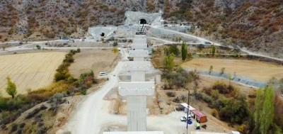 Başkan B&uuml;y&uuml;kkılı&ccedil;: "Yerk&ouml;y-Kayseri YHT Projesi&rsquo;nde &ouml;nemli ilerleme kaydedildi"