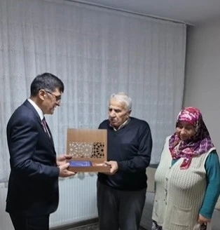 Şehit polis Alaattin &Ouml;zdemir&rsquo;in ailesine ziyaret