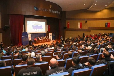 Başkan &Ouml;zl&uuml; "D&uuml;zce&rsquo;de kentsel d&ouml;n&uuml;ş&uuml;mde 8 b&ouml;lge belirledik"