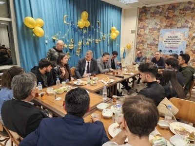 Başkan Sezer, üniversite öğrencileriyle iftarda buluştu