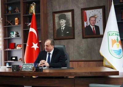 Başkan Usta: "Ramazan ayını müjdeleyen Berat Kandili mübarek olsun"