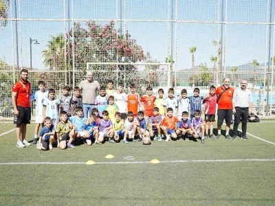 Başkan Zencirci, yaz spor kurslarını ziyaret etti
