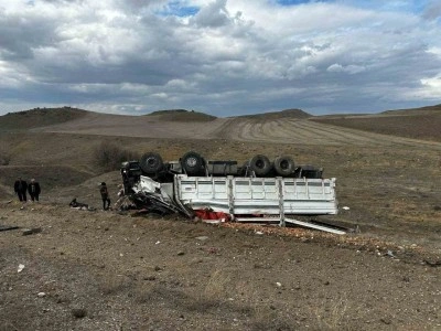 Başkent’te kamyon kazası: 5 yaralı