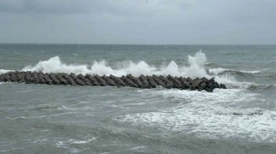 Batı Karadeniz&rsquo;de fırtına uyarısı