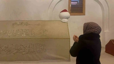 Kabrini her yıl binlerce kişi ziyaret ediyor