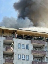 Batman’da 10 katlı binanın çatı katında çıkan yangın paniğe yol açtı