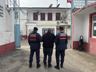 Batman&rsquo;da 16 Yıl 6 Ay Hapis Cezası Bulunan H&uuml;k&uuml;ml&uuml; JASAT Operasyonuyla Bodrumda Yakalandı