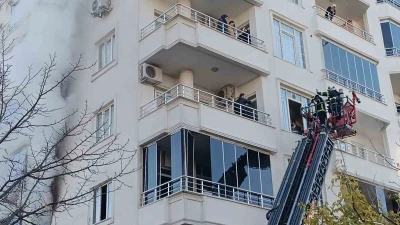 Batman&rsquo;da apartmanda yangın
