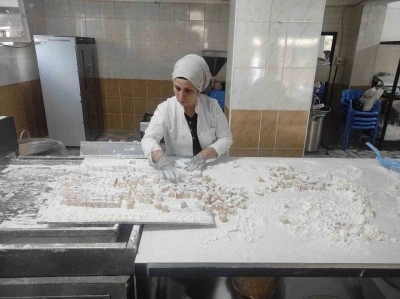 Batman’da girişimci kadınlar, organik çilek lokumu üretiyor