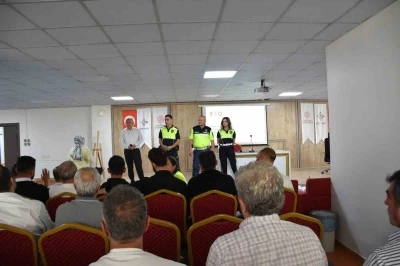 Batman&rsquo;da &ouml;ğrenci servis şof&ouml;rleri ve rehber personele trafik eğitimi verildi