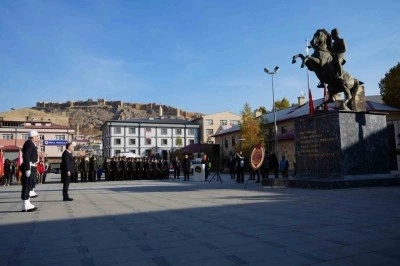 Bayburt&rsquo;ta 10 Kasım Atat&uuml;rk&rsquo;&uuml; Anma G&uuml;n&uuml; &ccedil;elenk sunumuyla başladı
