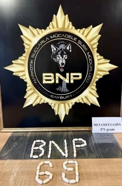 İranlı şahsın mide ve bağırsağında uyuşturucu &ccedil;ıktı