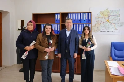 Vali Eldivan, 8 Mart D&uuml;nya Kadınlar G&uuml;n&uuml;&rsquo;n&uuml; kutladı