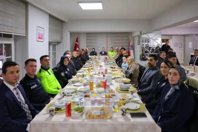 Emniyet personeliyle iftar programında buluştu
