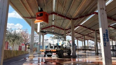 Bayraklı’da pazar yerleri yenileniyor