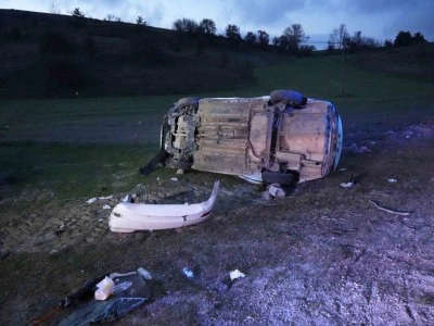 Bayram tatiline giden aile kaza yaptı: 5 yaralı