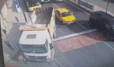 Beşiktaş’ta kadının hafriyat kamyonun altında kaldığı anlar kamerada