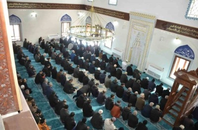 Besni’de Necip Öztürk Camii ibadete açıldı