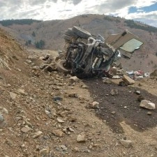 Beton mikseri yama&ccedil;tan yuvarlandı: 1 yaralı