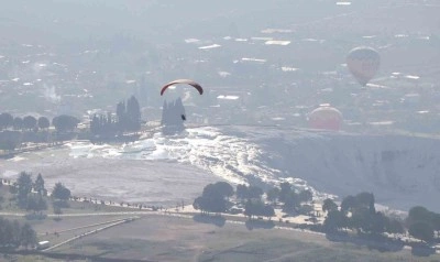 Beyaz cennet Pamukkale’yi gökyüzünden izleten turlar ilgi görüyor