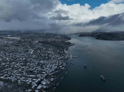 Beyaza bürünen Sarıyer’de kartpostallık manzara havadan görüntülendi