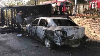 Beykoz&rsquo;da korkutan yangın: Garaj ve otomobil yanarak adeta k&uuml;l oldu