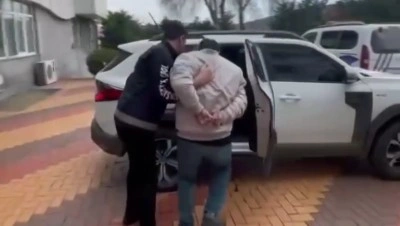 Beykoz’da uyuşturucu kokusu gelen eve operasyon: 2 kişi yakalandı